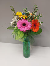 Load image into Gallery viewer, Gerbera Delight
